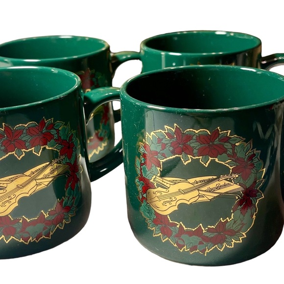 BROOKSTONE SET 4 DARK GREEN CHRISTMAS HOLIDAY CERAMIC COFFEE, COCOA MUGS. Vtg - Picture 6 of 9